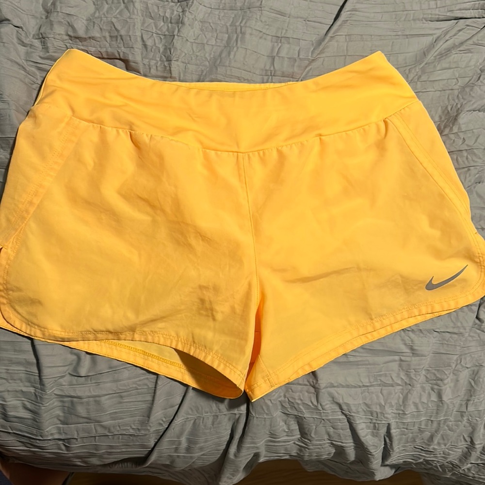 women’s nike shorts